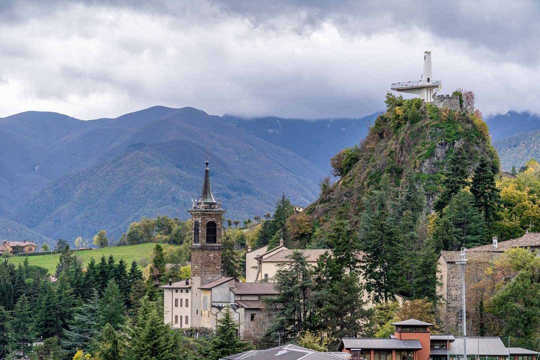 19 -  Monte Belvedere e la Chiesa di Ronchidoso